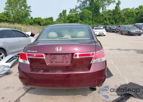 2011 Honda Accord 2.4 Lx-P z USA, uszkodzony, nr VIN 1HGCP2F47BA075615